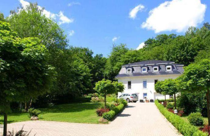 Weisses-Haus-Am-Kurpark-Fewo-Waldblick Quedlinburg Bagian luar foto