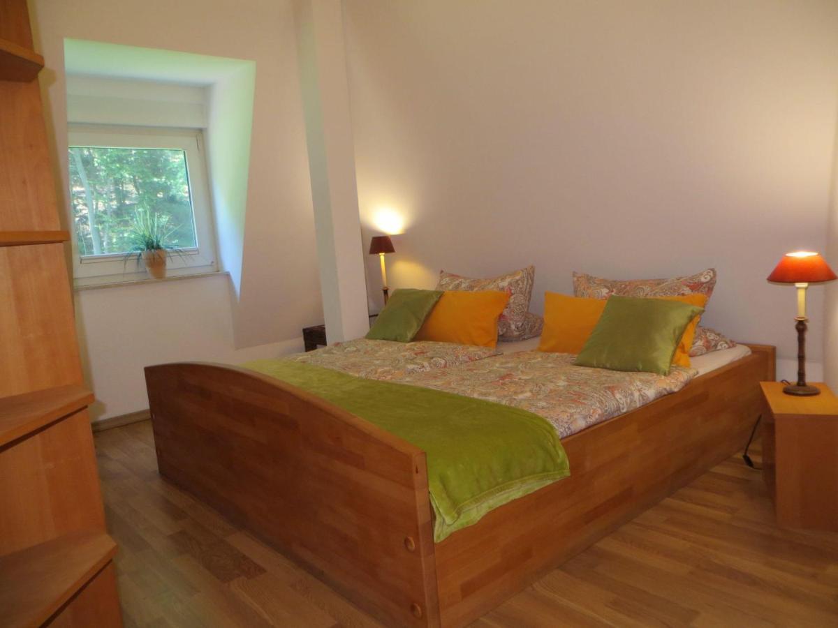 Weisses-Haus-Am-Kurpark-Fewo-Waldblick Quedlinburg Bagian luar foto